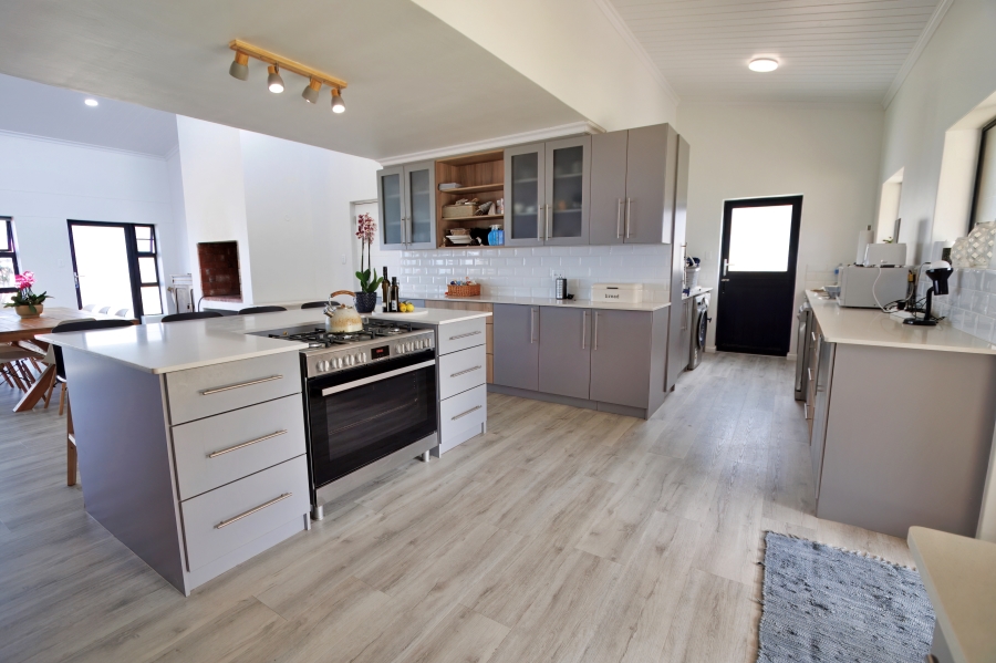 4 Bedroom Property for Sale in Stilbaai Wes Western Cape